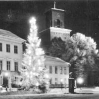 SLM M018841 - Residenset och kyrkan i december natten