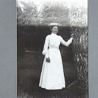 SLM AR10-1131330 - Fru Anna Olsson, Roligheten, ca 1890-tal
