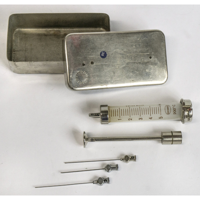 SLM 53540 1-5 - Dosa av nickel med injektionsspruta och kanyler