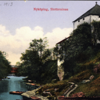 SLM P07-1828 - Färglagt vykort, Nyköpingshus, daterat 1913