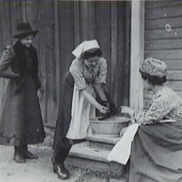 SLM M002614 - Systrarna Forsberg, Brännskogen ca 1905-1907