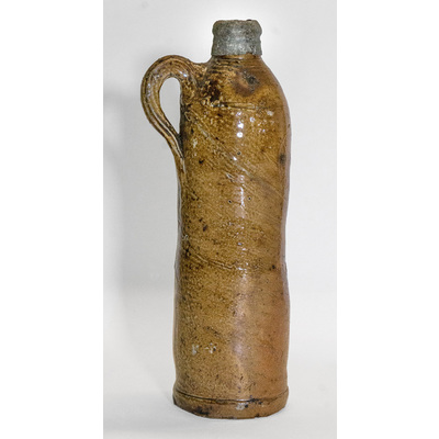 SLM 9690 - Flaskformat krus av stengods från Selters i Nassau, Tyskland, 1800-tal