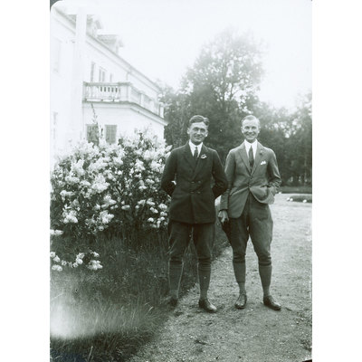 SLM P2013-2285 - Ulf och Gunnar Nordwall år 1926