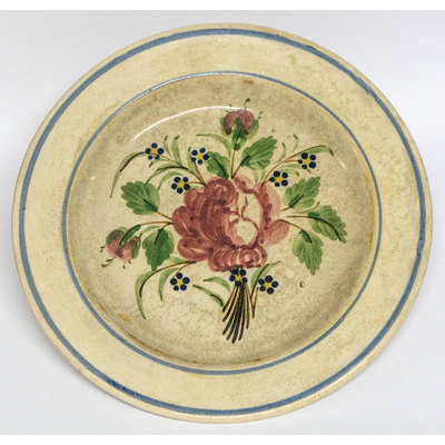 SLM 2373 - Mindre assiett, handmålat motiv med rosenbukett och förgätmigej