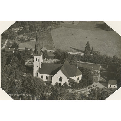SLM M004972 - Björkviks kyrka, vykort, foto 1936