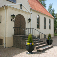 SLM D08-311 - Hällby kyrka. Exteriör.