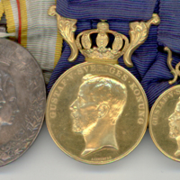 SLM 10828 1-3 - Medaljer av guld och silver, Oscar II och Gustav V