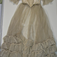 SLM 3261 - Klänning, möjligen brudklänning från 1853
