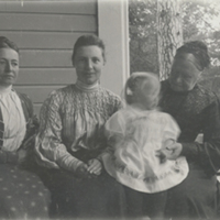 SLM P11-6344 - Hildegard med sin mor Clara, dottern Elisabeth och svärmor Hilda