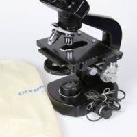 SLM 34613 1-2 - Mikroskop