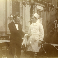 SLM P12-487 - Kocken och en kypare, Hotel de France, Amsterdam, januari 1898