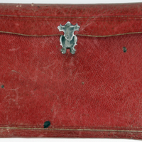 SLM 36272 - Plånbok av rött skinn, noteringblock och blyertspenna