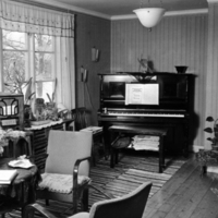 SLM R187-78-9 - Hos familjen Lindgren år 1945