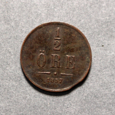 SLM 16685 - Mynt, 1/2 öre bronsmynt 1857, Oscar I