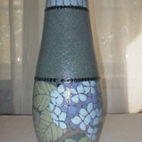 SLM 10071 - Vas med blomstermotiv, signerad G. Wennerberg 1908, Gustavsberg