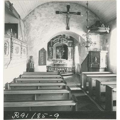 SLM R91-85-9 - Interiör mot altaret, Bärbo kyrka