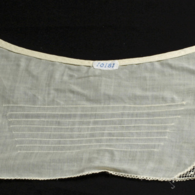 SLM 10181 1-11 - Maskinsydda kragar av linne och bomull, crepe de chine, tyll och spetsar
