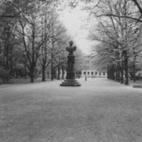 SLM M013016 - Karl XIV Johans byst, Engelska parken i Uppsala