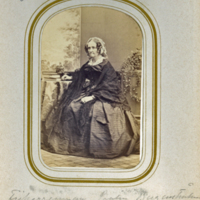 SLM P2013-051 - Friherrinnan Sophie Bergenstråhle född Lybecker (1799-1888)