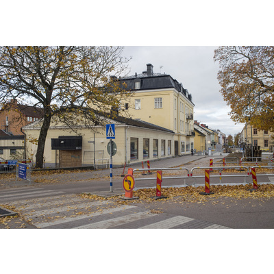 SLM D2015-1577 - Kvarteret Hermelinen sett från Östra Stationsgatans möte med Östra Storgatan.