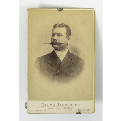 SLM 39504 - Inramat foto, Carl Gustaf Åkerhielm (1853-1903), Ökna i Floda socken