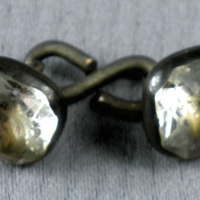 SLM 5169 - Knapp av silver med monterad bergskristall