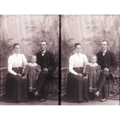 SLM X719-78 - Carl Eriksson med familj, 1901