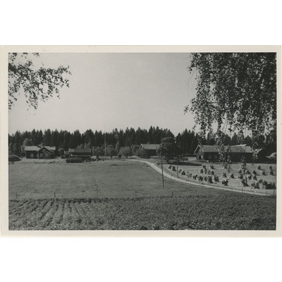SLM M004495 - Prästtorp gård, Björkvik socken ,Ekonomibyggnader uppförda på 1870-talet.