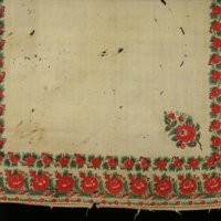 SLM 4932 - Schal av ljust ylle med tryckt mönster, 1800-tal