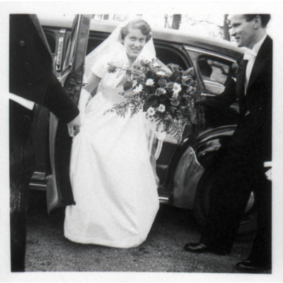 SLM S38-97-10 - Bertil Nymans hustru Margit på bröllopet, 1953