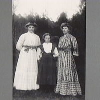 SLM M002015 - Helga, Anna och Selma, 1910-talet