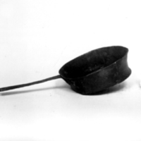 SLM 1866 - Durkslag av koppar med mässingskant och järnskaft, från Bergshammar