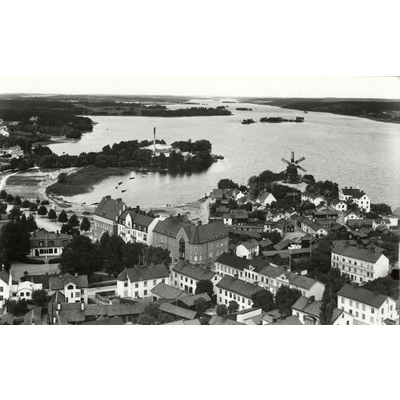SLM SEM_Fg397 - Utsikt från domkyrkotornet i Strängnäs mot Västerviken