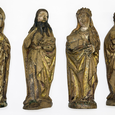 SLM 19057 1-4 - Fyra figurer från ett altarskåp, troligen tillverkade omkring år 1500