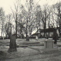 SLM M018002 - Kyrkogården vid Stenkvista kyrka