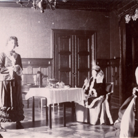 SLM P11-5375 - Teatertablå hemma hos Georg Strandberg 1897