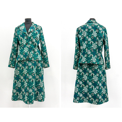 SLM 39356 1-2 - Dräkt, kjol och jacka av blommig polyester, från Ökna i Floda socken