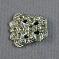 SLM 10362 14 - Skärpspänne av metall och bergskristall