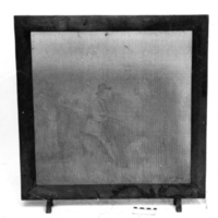 SLM 434 - Fönsterskärm med nät av järntråd, målat motiv med jägare, mahognyram