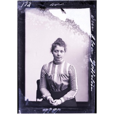 SLM X132-76 - Porträtt på Fru Elsa Gottelén 1901