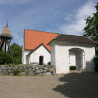 SLM D09-555 - Forssa kyrka stiglucka, klockstapel, vapenhus