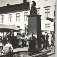 SLM R128-85-1 - Stora torget i Nyköping, 1950/60-tal
