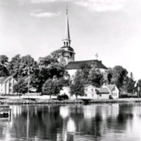 SLM M028242 - Mariefreds kyrka från sjön år 1947