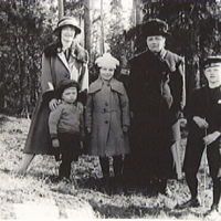 SLM M002419 - Hanna Olsson med sina barn, Högsjö bruk