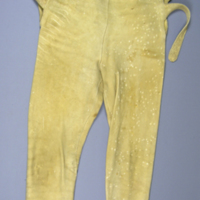 SLM 5883 - Byxor av naturfärgat sämskskinn, del av folkdräkt, mansdräkt troligen från Vingåker