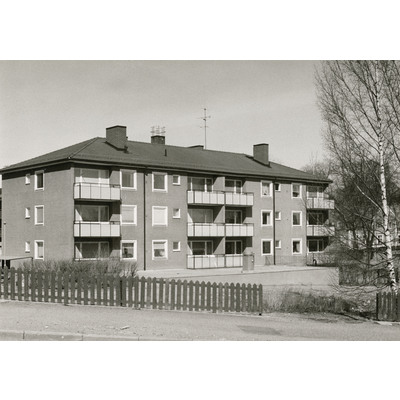 SLM SEM_AL-B7907-9 - Trädgårdsgatan 36 i Strängnäs.