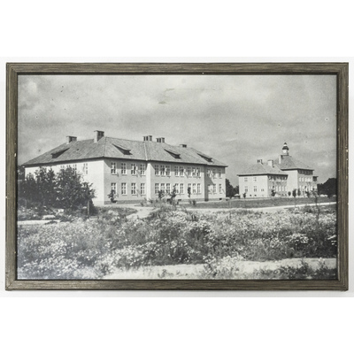 SLM 59128 7 - Inramat fotografi, exteriör vid Sundby sjukhus vid Strängnäs, 1920-talets slut