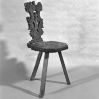 SLM 1506 - Stol, så kallad sgabello, 1600-talets slut eller 1700-talets början