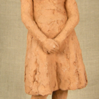 SLM 28132 - Skulptur av terracotta, flicka, svårläst signatur, troligen av Jonas Fröding 1947