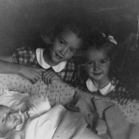 SLM P09-875 - Barnen Ann Sophie, Susanne och Hans af Klercker, oktober 1943